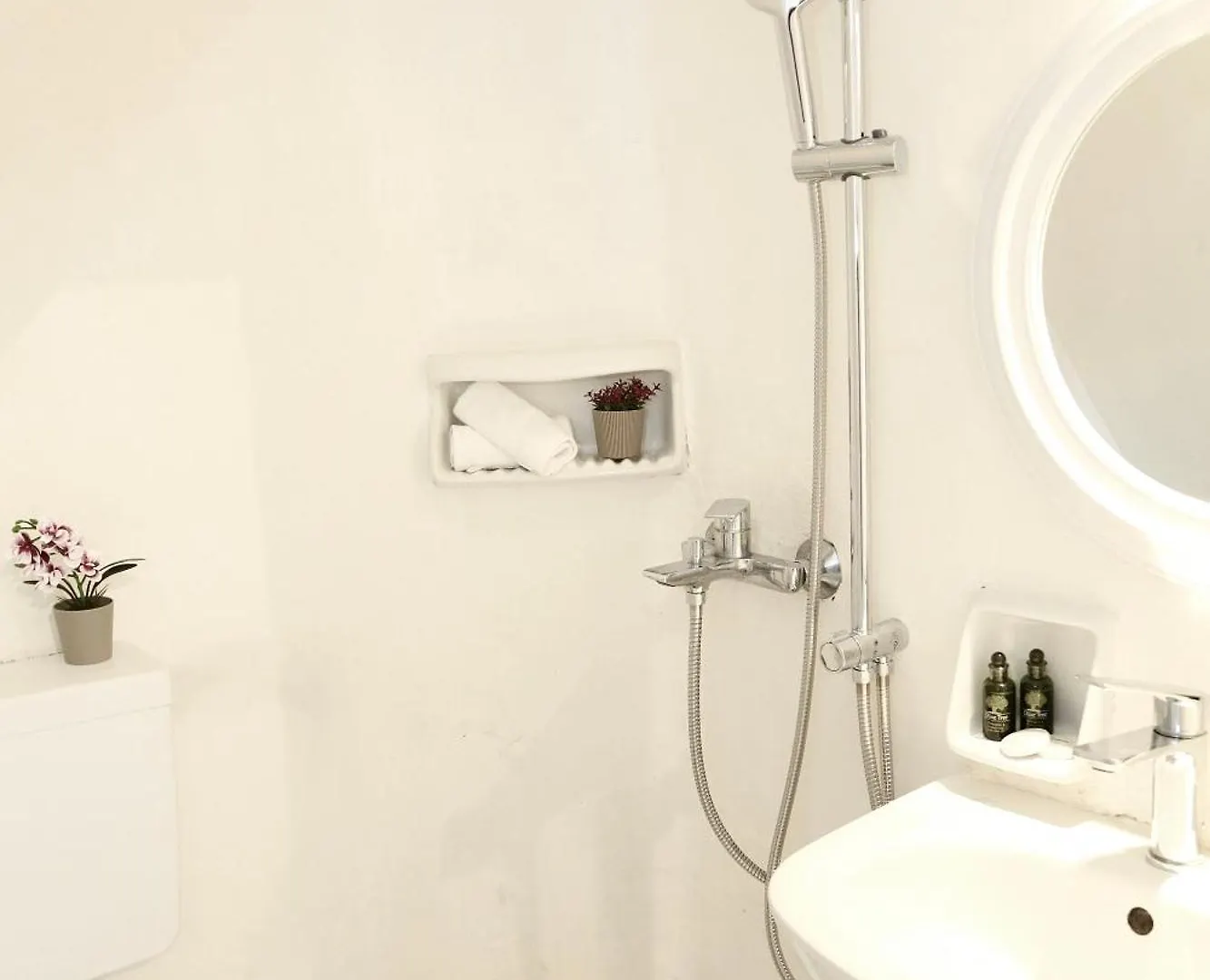 Whitelist Studios In Mykonos Town