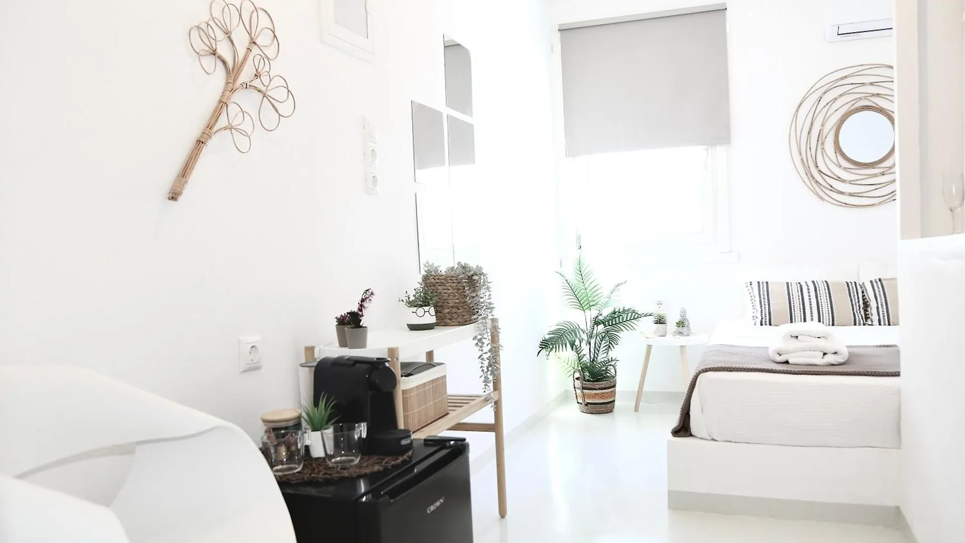 Whitelist Studios In Mykonos Town